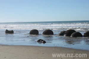 Moeraki Boulders